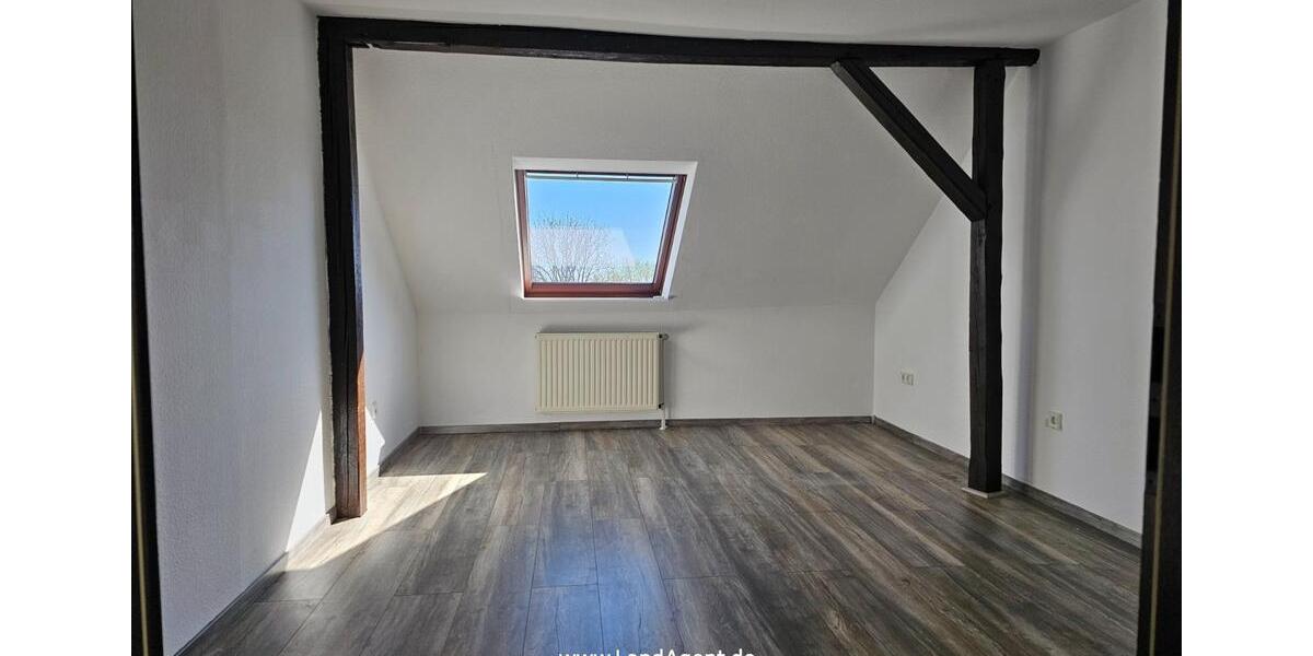 Dachgeschoßwohnung Lünen Brambauer - 3 Zimmer, 124 m&sup2;, 650&euro; | Angebot:25930919