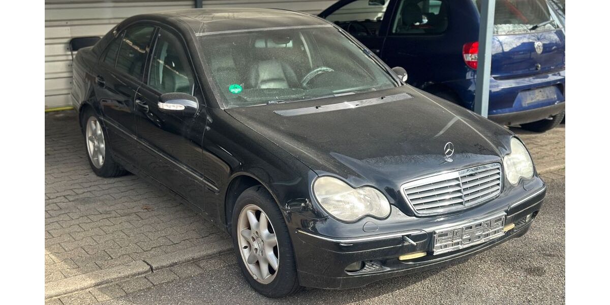 Mercedes-Benz C 320 181.000 km 1.500 &euro; Essen 45145