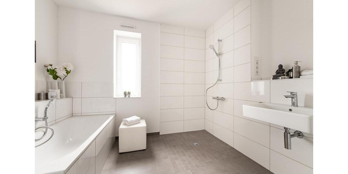 Etagenwohnung Dortmund - 3 Zimmer, 91 m&sup2;, 1.210&euro; | Angebot:25175696