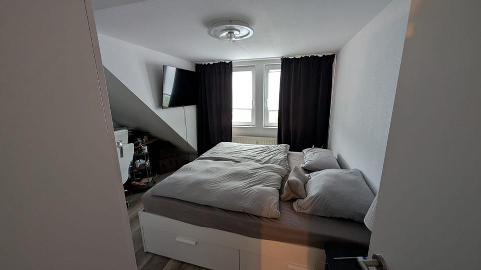 Dachgeschoßwohnung Herne - 3 Zimmer, 74 m&sup2;, 595&euro; | Angebot:25170730