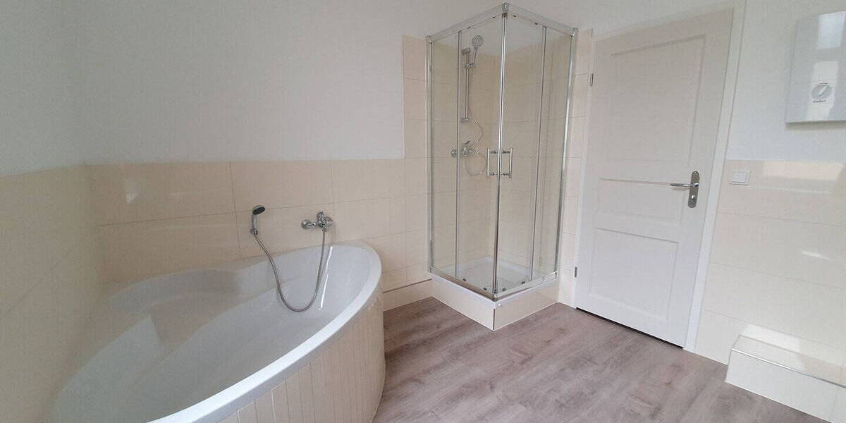 Etagenwohnung Wuppertal OT Barmen Barmen - 3 Zimmer, 90 m&sup2;, 765&euro; | Angebot:26471323