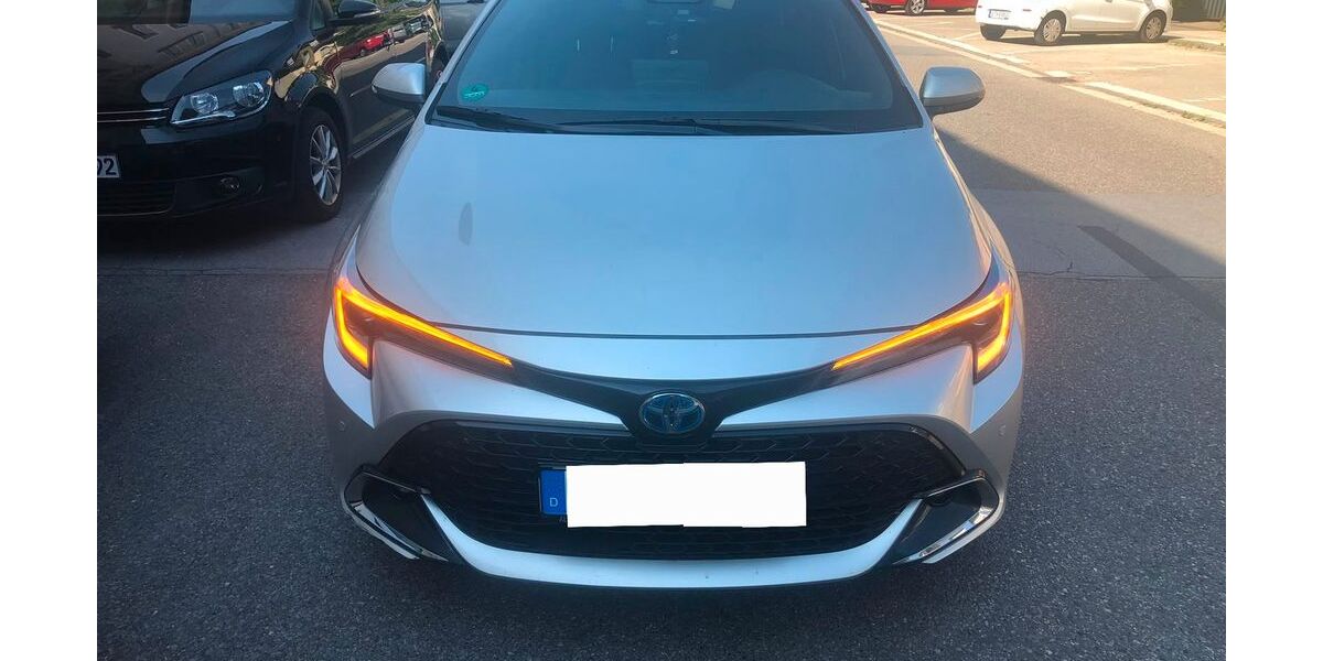 Toyota Corolla 180.000 km 17.800 &euro; Mülheim 45473