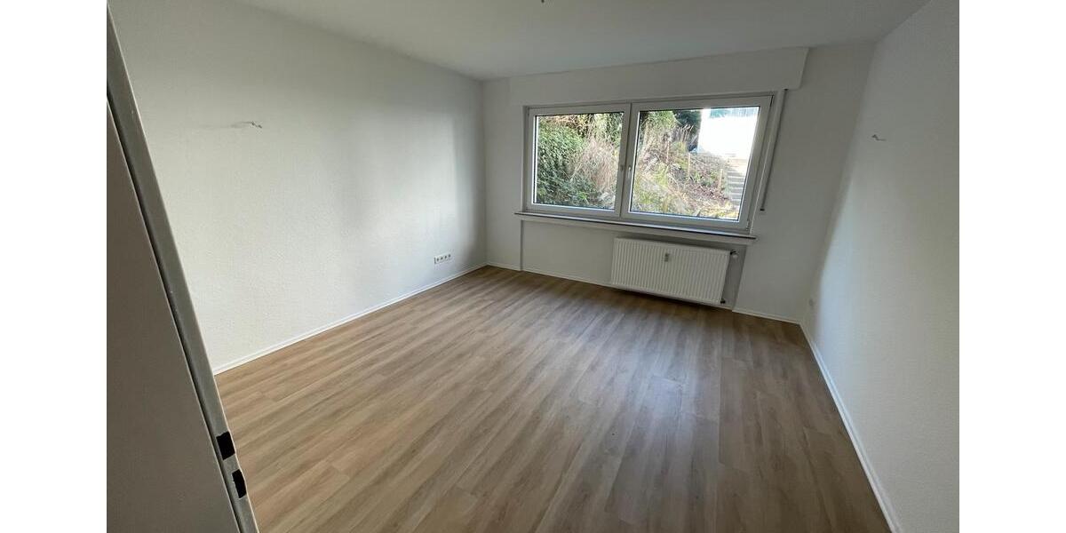 Erdgeschoßwohnung Hattingen - 3 Zimmer, 71 m&sup2;, 500&euro; | Angebot:25924177