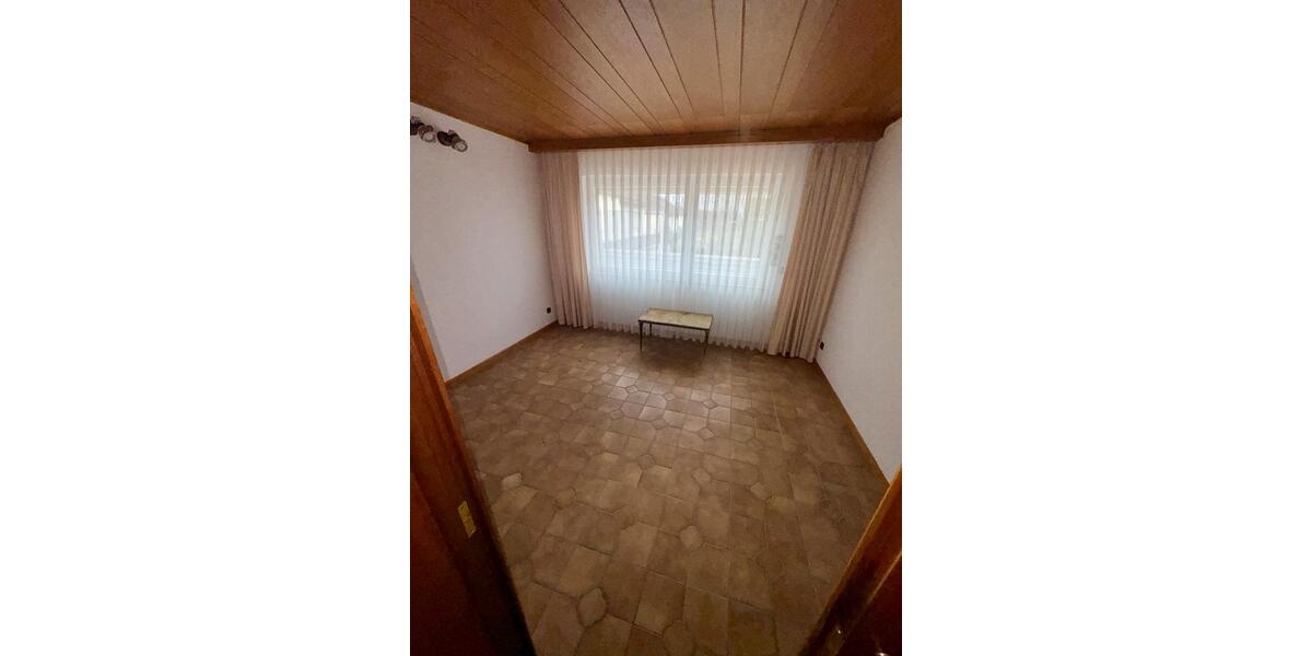 Etagenwohnung Essen Stadtbezirk VI - 3.5 Zimmer, 92 m&sup2;, 850&euro; | Angebot:25519490