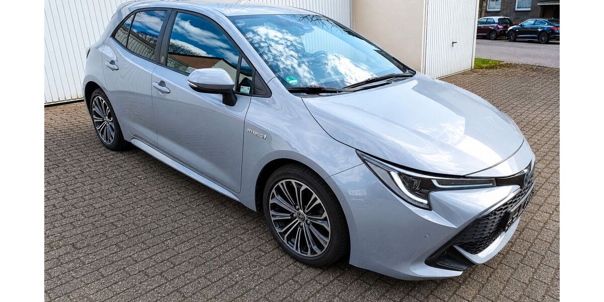 Toyota Corolla 78.500 km 18.900 &euro; Mülheim 45476