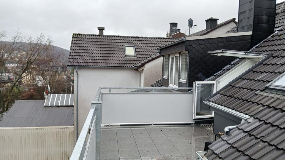 Dachgeschoßwohnung Ennepetal - 3 Zimmer, 90 m&sup2;, 900&euro; | Angebot:25255196