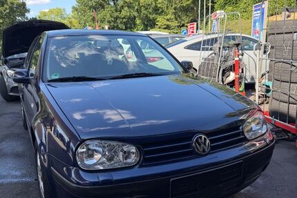 VW Golf 130.407 km 3.100 &euro; heiligenhaus 42579