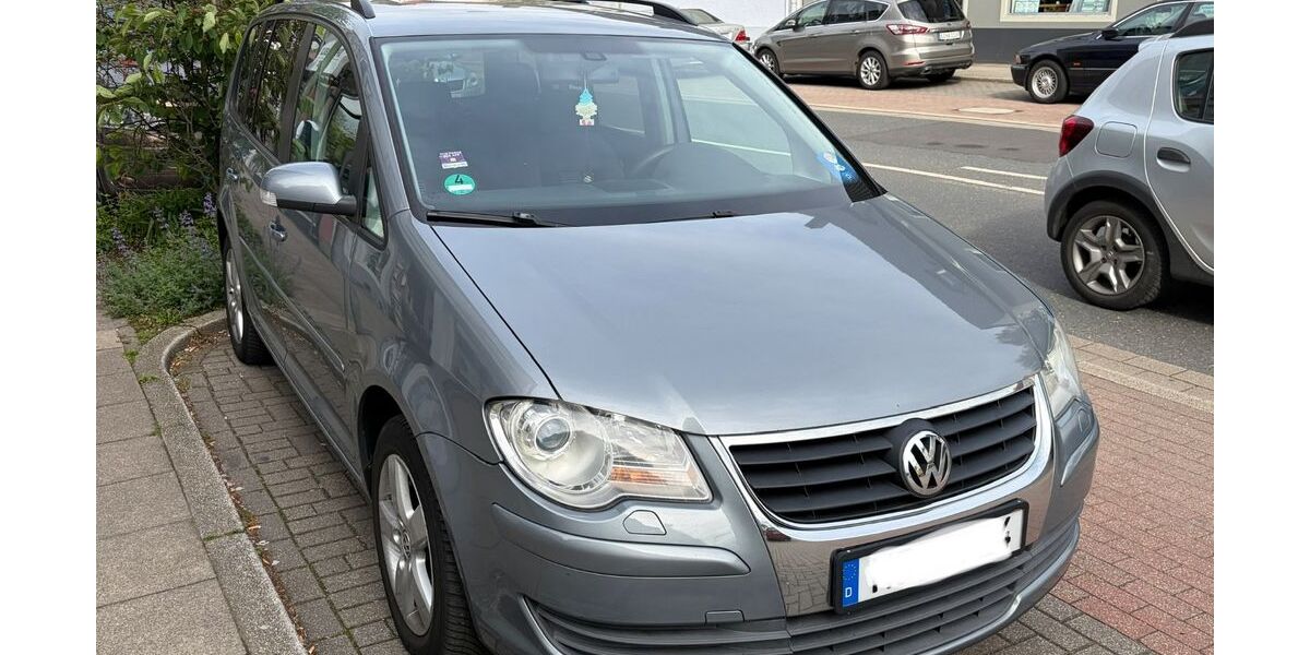 VW Touran 293.650 km 2.600 &euro; Essen-Holsterhausen 45130