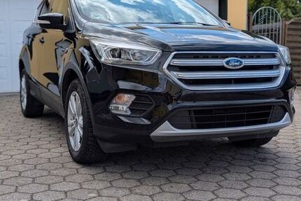 Ford Kuga 75.000 km 13.950 &euro; Bochum 44795