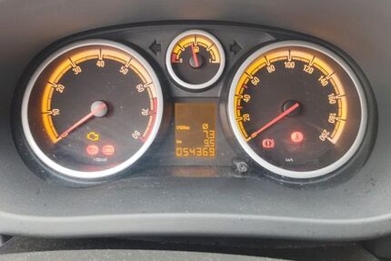 Opel Corsa 54.369 km 4.150 &euro; Oberhausen 46049