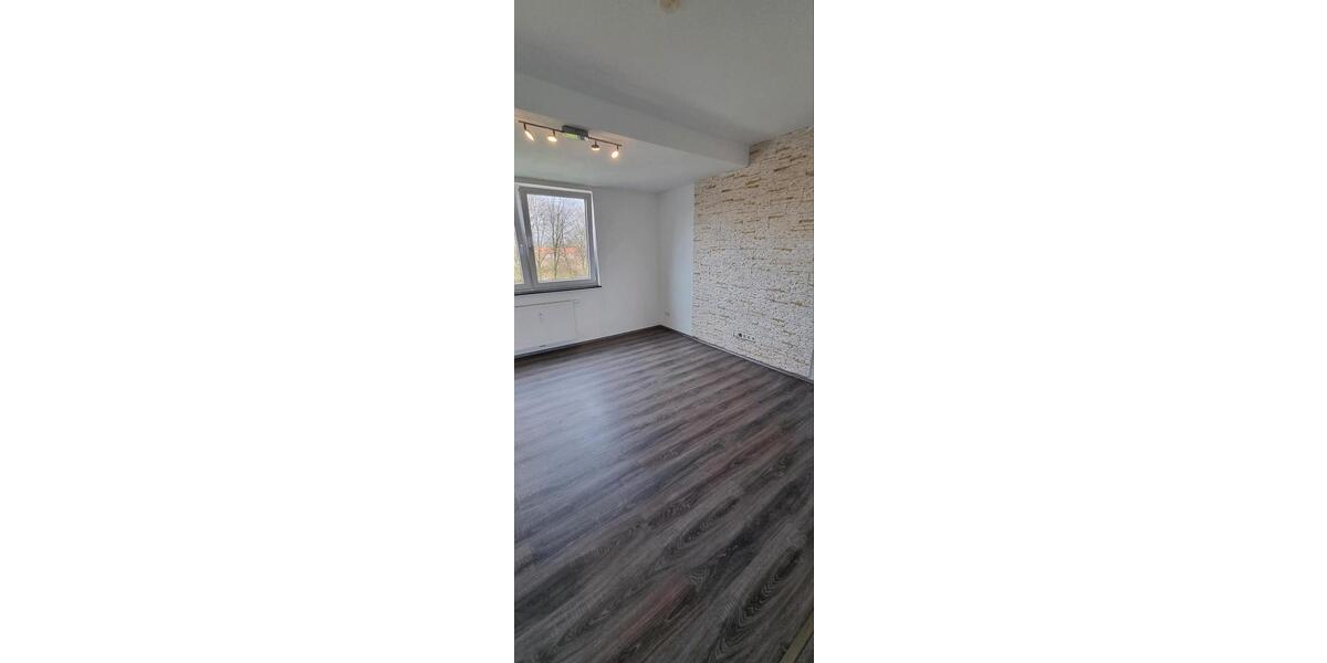 Dachgeschoßwohnung Essen Stadtbezirk V - 2.5 Zimmer, 75 m&sup2;, 940&euro; | Angebot:25304043
