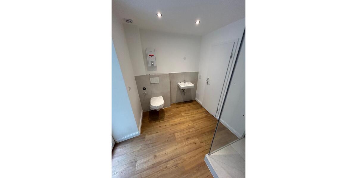 Etagenwohnung Wuppertal Barmen - 2 Zimmer, 65 m&sup2;, 715&euro; | Angebot:25884288