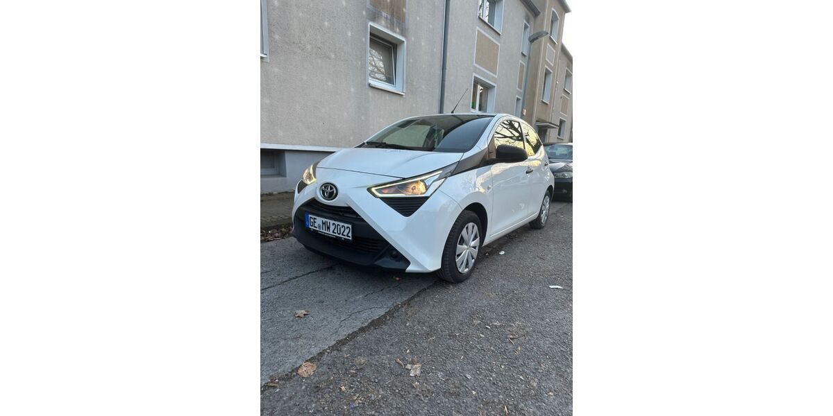 Toyota Aygo (X) 34.352 km 10.500 &euro; Gelsenkirchen 45889
