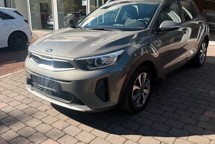 Kia Stonic 65.900 km 15.990 &euro; Dorsten 46282