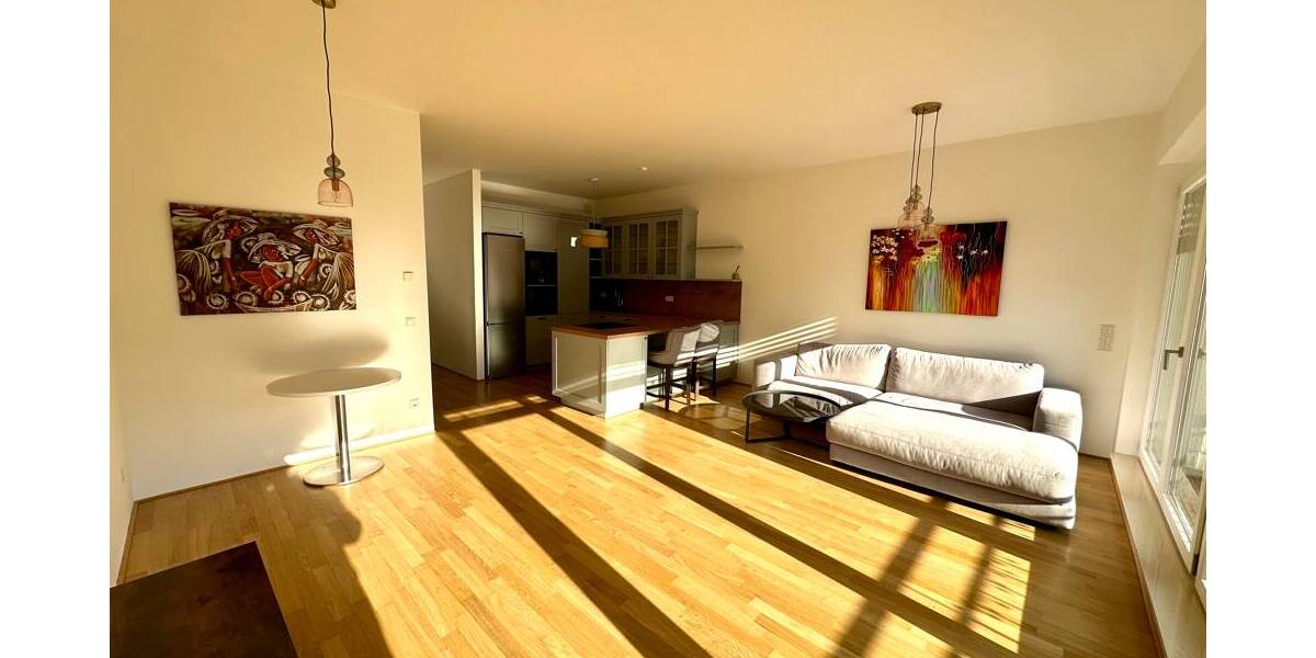 Etagenwohnung Mülheim Mitte - 4 Zimmer, 111 m&sup2;, 1.600&euro; | Angebot:25971060