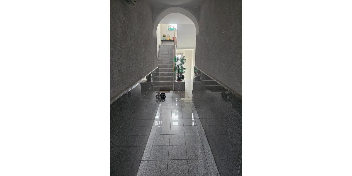 Erdgeschoßwohnung Essen Stadtbezirk VI - 1.5 Zimmer, 32 m&sup2;, 305&euro; | Angebot:25965160