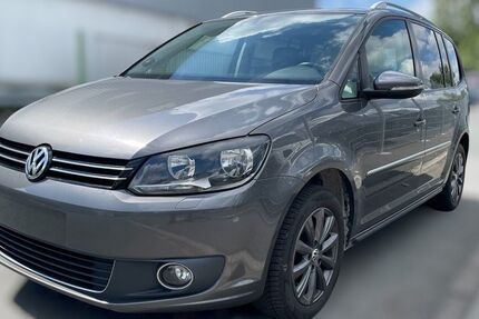 VW Touran 210.000 km 9.400 &euro; Essen 45309