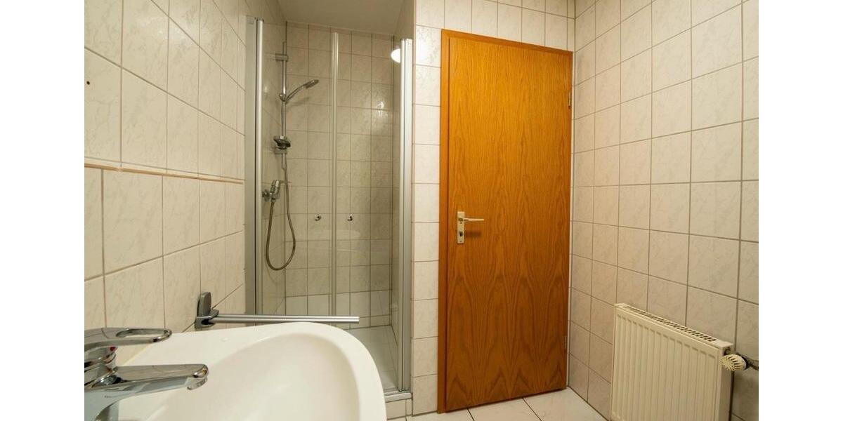 Dachgeschoßwohnung Bochum Querenburg - 2.5 Zimmer, 52 m&sup2;, 650&euro; | Angebot:25794758