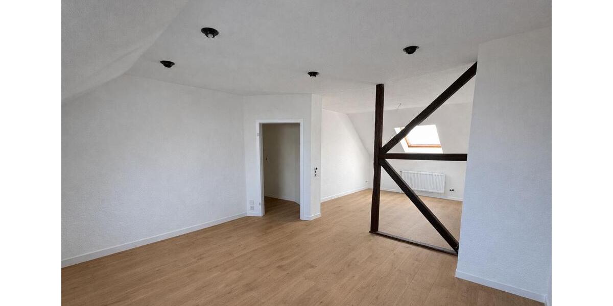 Dachgeschoßwohnung Velbert Velbert-Mitte - 5 Zimmer, 110 m&sup2;, 850&euro; | Angebot:25932984