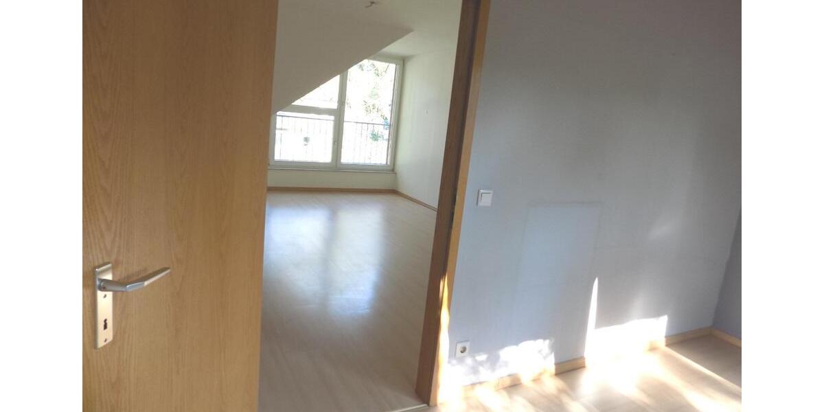 Dachgeschoßwohnung Herne Wanne - 1.5 Zimmer, 51 m&sup2;, 390&euro; | Angebot:25102137