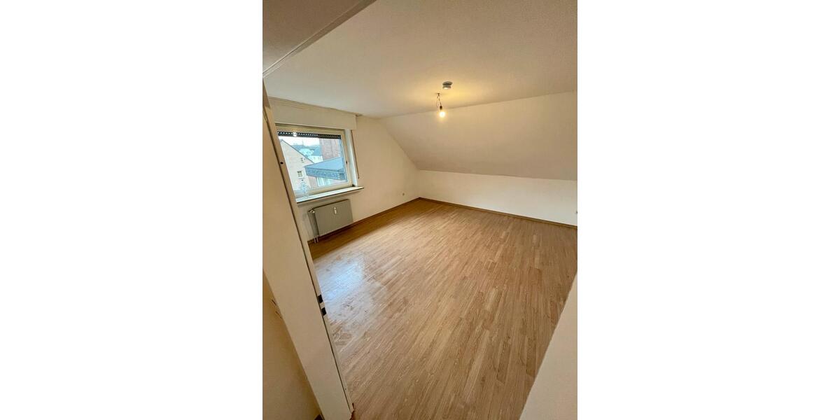 Dachgeschoßwohnung Dortmund Brackel - 2.5 Zimmer, 70 m&sup2;, 650&euro; | Angebot:25838710