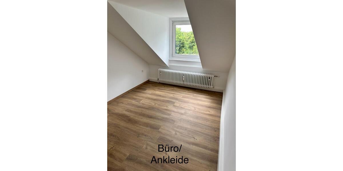 Dachgeschoßwohnung Gelsenkirchen Gelsenkirchen-Nord - 3 Zimmer, 61 m&sup2;, 730&euro; | Angebot:25919990