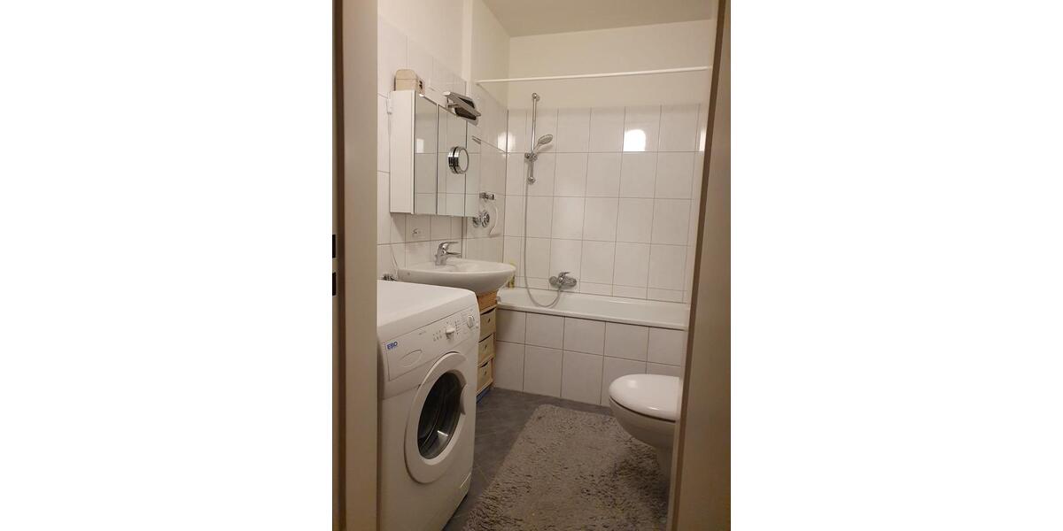 Erdgeschoßwohnung Essen Stadtbezirk VIII - 2.5 Zimmer, 55 m&sup2;, 500&euro; | Angebot:25322465