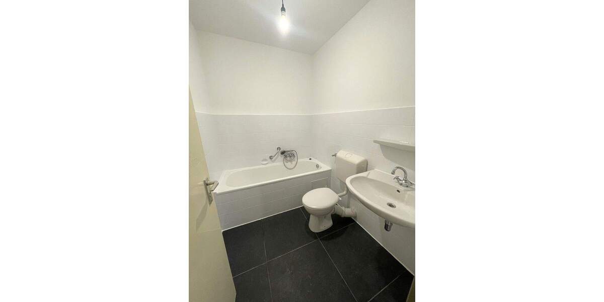 Etagenwohnung Wuppertal Barmen - 2 Zimmer, 64 m&sup2;, 530&euro; | Angebot:25870156