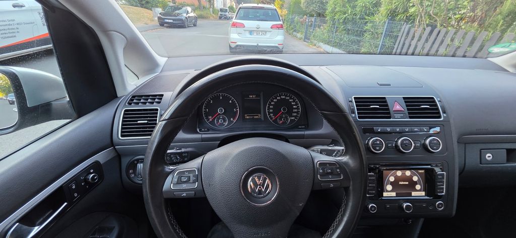 VW Touran 198.500 km 5.800 &euro; Dortmund 44388