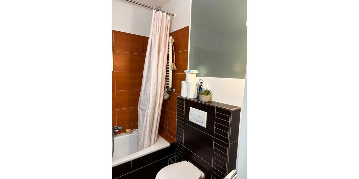 Etagenwohnung Essen Huttrop - 2 Zimmer, 42 m&sup2;, 550&euro; | Angebot:25723697