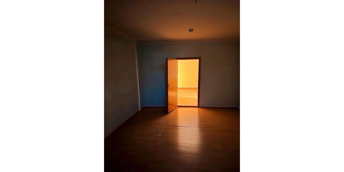 Etagenwohnung Essen Stadtkern - 2 Zimmer, 65 m&sup2;, 750&euro; | Angebot:25272391