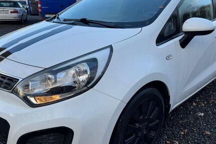 Kia Rio 171.000 km 1.990 &euro; Herne 44652
