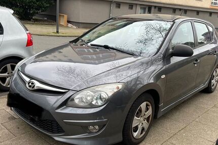 Hyundai i30 277.885 km 1.699 &euro; Essen 45326