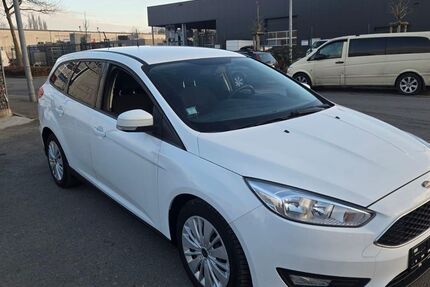 Ford Focus 104.000 km 8.990 &euro; Gelsenkirchen 45884