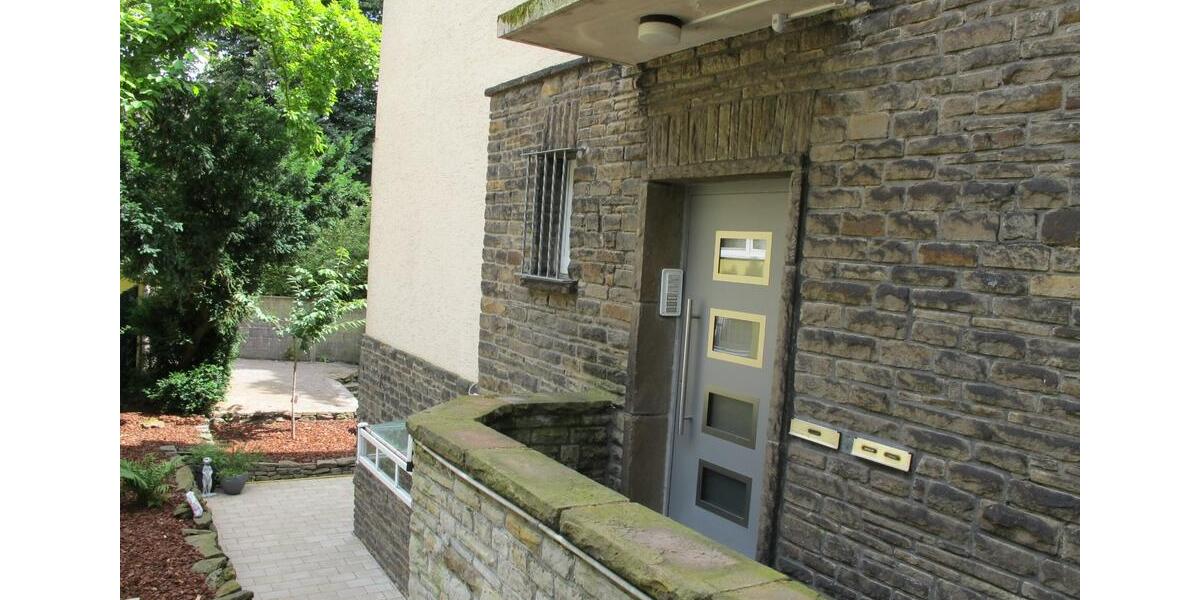 Dachgeschoßwohnung Gelsenkirchen - 3.5 Zimmer, 89 m&sup2;, 801&euro; | Angebot:25309686