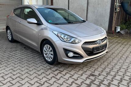 Hyundai i30 180.000 km 4.190 &euro; Gladbeck 45966