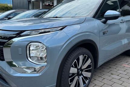 Mitsubishi Outlander 2.501 km 54.900 &euro; Dorsten 46282