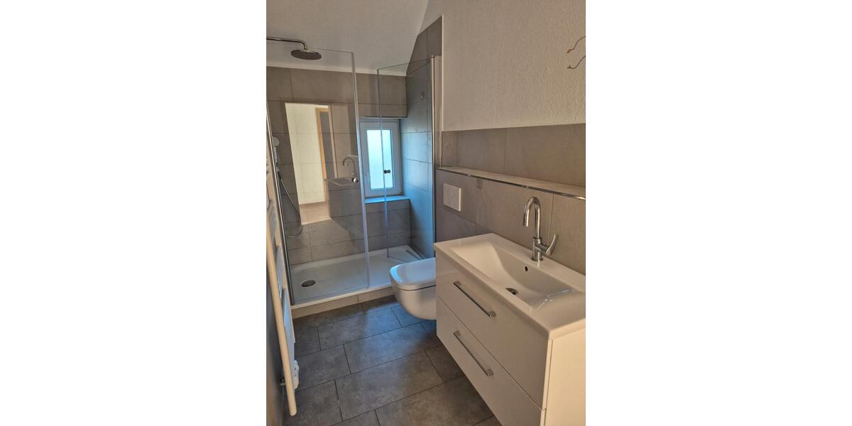 Dachgeschoßwohnung Bochum Eppendorf - 3 Zimmer, 85 m&sup2;, 1.050&euro; | Angebot:26149257