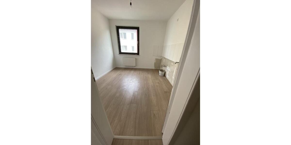 Erdgeschoßwohnung Essen Stadtbezirk V - 3 Zimmer, 86 m&sup2;, 960&euro; | Angebot:26023928
