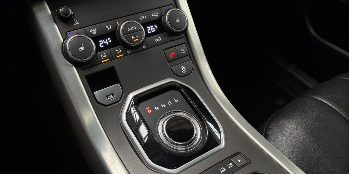 Land Rover Range Rover Evoque SE AWD Leder Pano Kamera Motor! 174.623 km 11.900 &euro; Wuppertal 42327