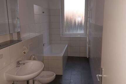 Wohnung Gelsenkirchen Rotthausen - 2 Zimmer, 77 m&sup2;, 420&euro; | Angebot:24607745