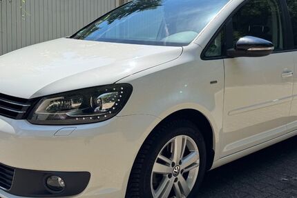 VW Touran 330.000 km 6.300 &euro; Essen 45355