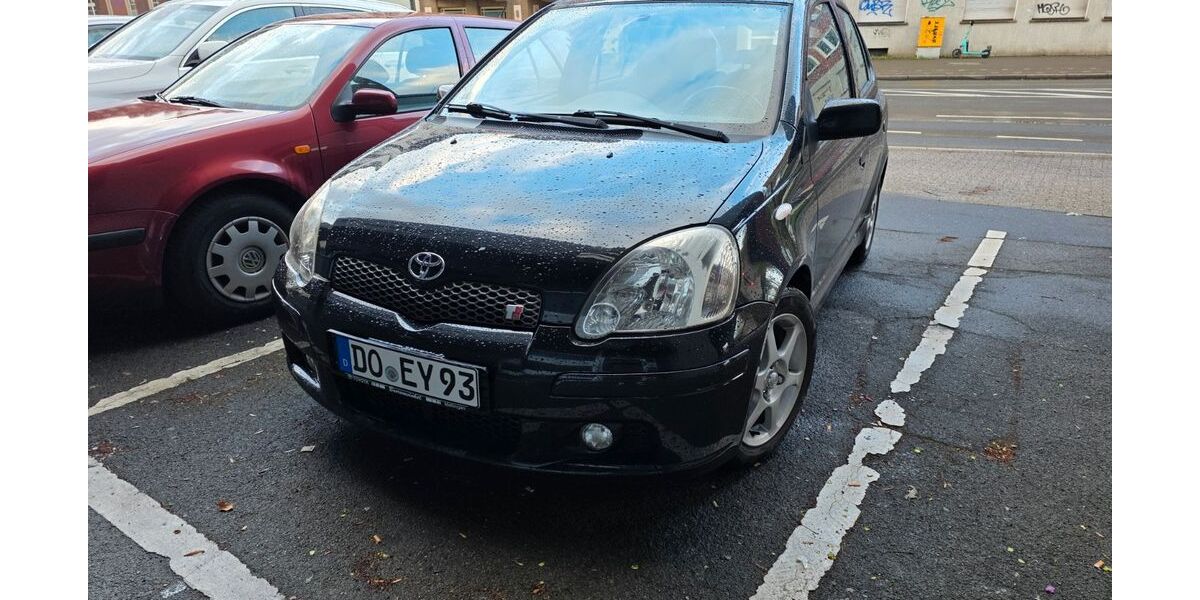 Toyota Yaris 250.711 km 2.950 &euro; Dortmund 44227