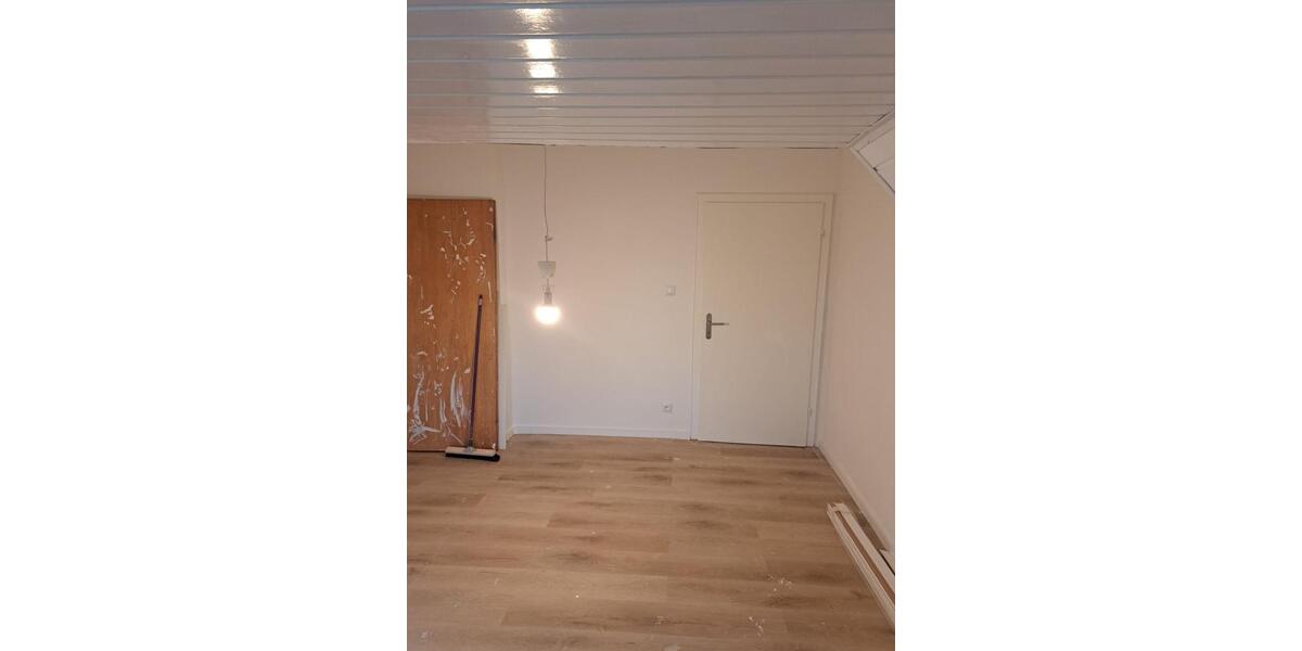 Dachgeschoßwohnung Essen Stadtbezirk IV - 2 Zimmer, 59 m&sup2;, 620&euro; | Angebot:25809242