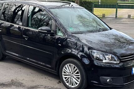 VW Touran 211.000 km 7.750 &euro; Marl 45770