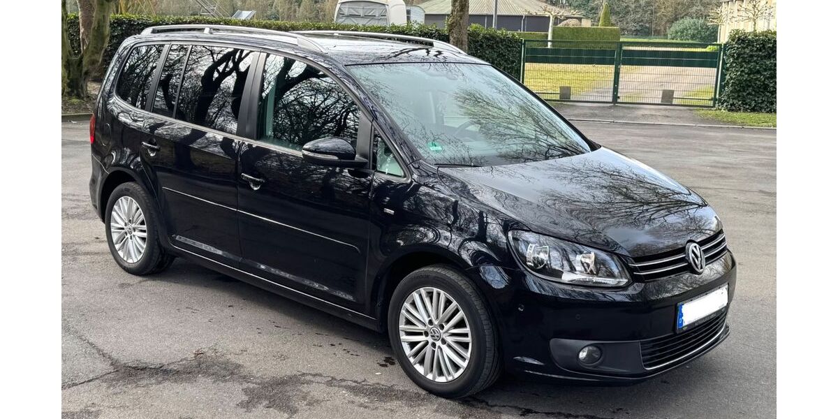 VW Touran 211.000 km 7.950 &euro; Marl 45770