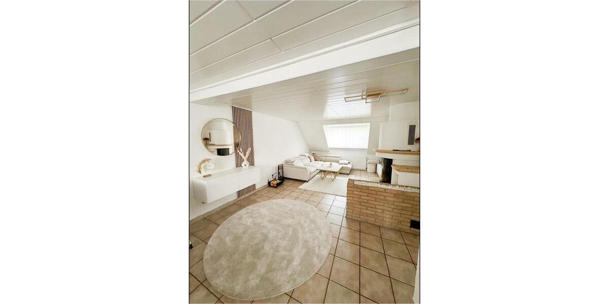 Dachgeschoßwohnung Oberhausen - 2.5 Zimmer, 77 m&sup2;, 790&euro; | Angebot:25790449