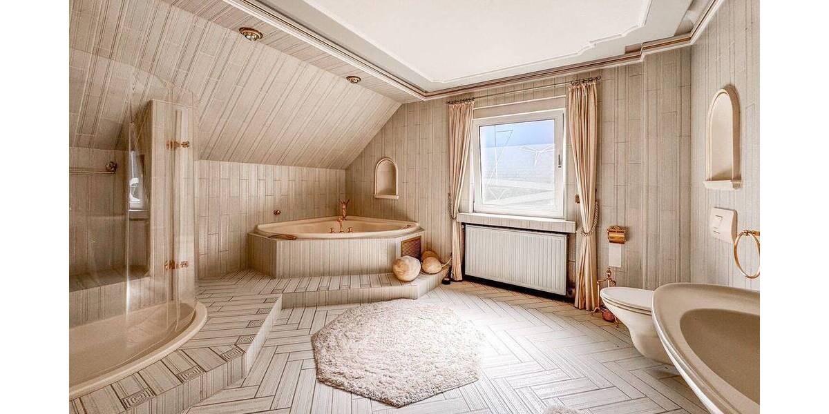 Einfamilienhaus Bochum Weitmar - 1 Zimmer, 300 m&sup2;, 950.000&euro; | Angebot:26607140