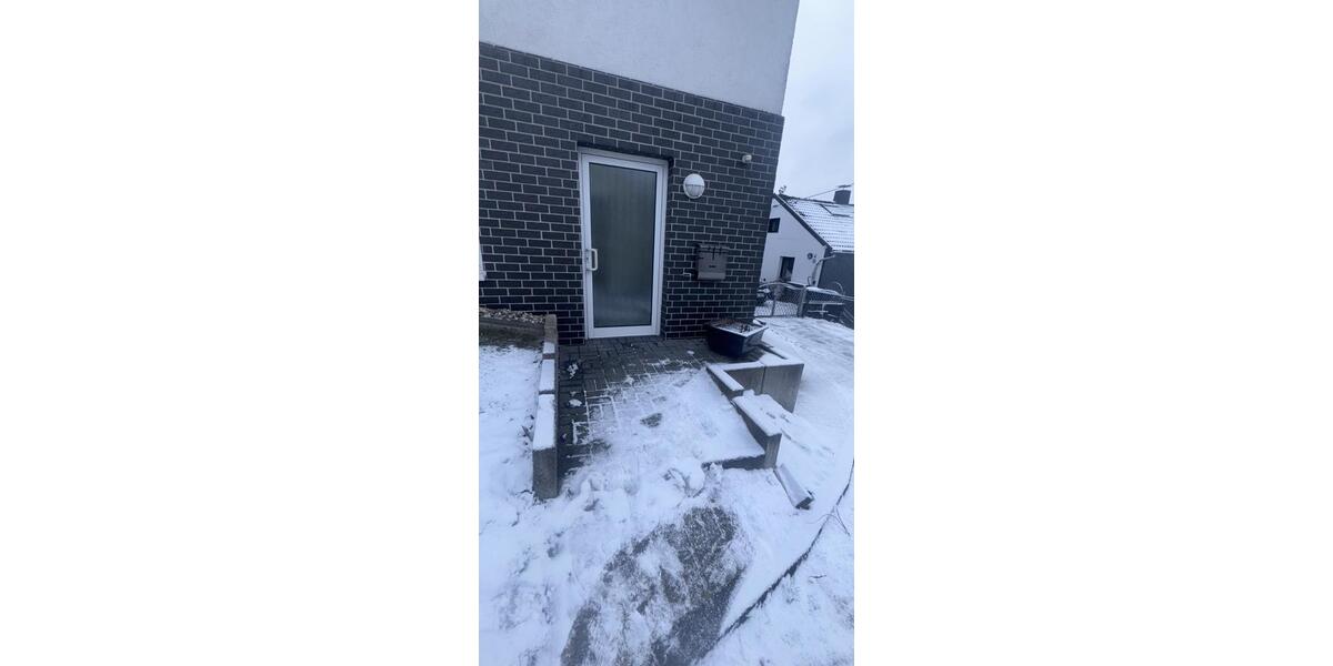 Hochparterre Wuppertal Dönberg - 1.5 Zimmer, 35 m&sup2;, 530&euro; | Angebot:26262948