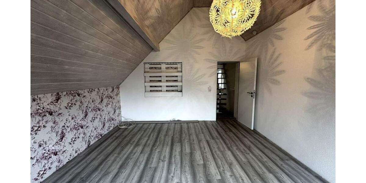 Doppelhaushälfte Essen Karnap - 6 Zimmer, 197 m&sup2;, 450.000&euro; | Angebot:25707136
